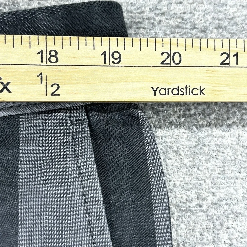 The North Face Narrows Striped Shorts Chinos Men Sz‎ 38 Black Gray Casual Summer